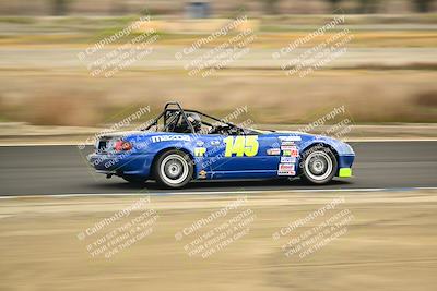 media/Jan-26-2025-CalClub SCCA (Sun) [[cfcea7df88]]/Group 5/Race/